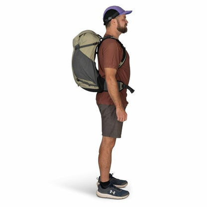 Hikelite™ 32 Hiking Backpack - US 3825