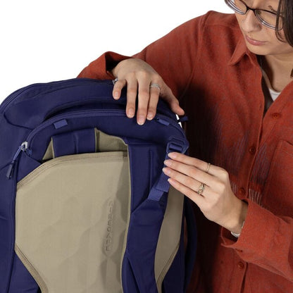 Sojourn Porter™ 30L Travel Pack - US 7286