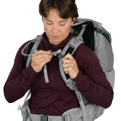 Mira™ 34 Hiking Hydration Backpack - US 3465