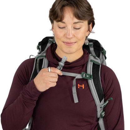 Mira™ 34 Hiking Hydration Backpack - US 8749