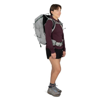 Mira™ 34 Hiking Hydration Backpack - US 8749