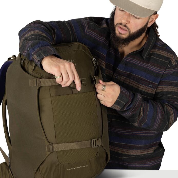Sojourn Porter™ 46L Travel Pack - US 9560